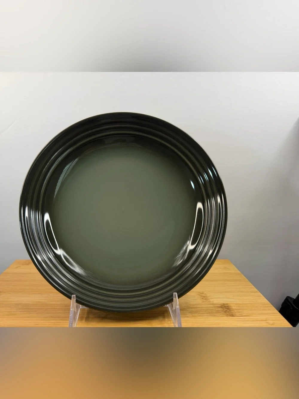 Le Creuset Stoneware Set of 4 Pasta Bowls 8.5 Inch, THYME - NEW